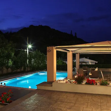 Луксозна вила Thealos Village Lefkada