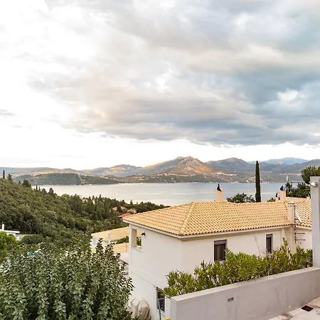 Thealos Village Lefkada فيلة ليغيا